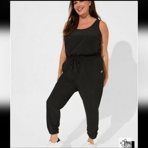 Torrid Active jump suit size 2
